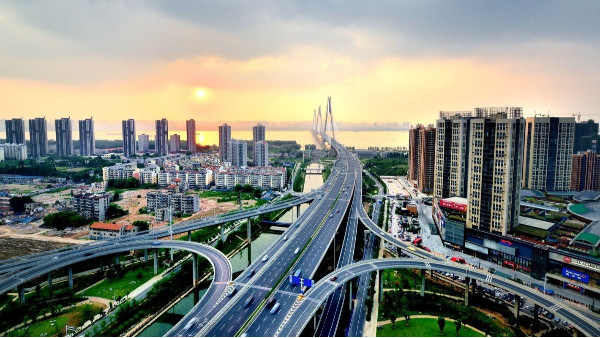 安防監(jiān)控公司淺析智慧城市APP應用